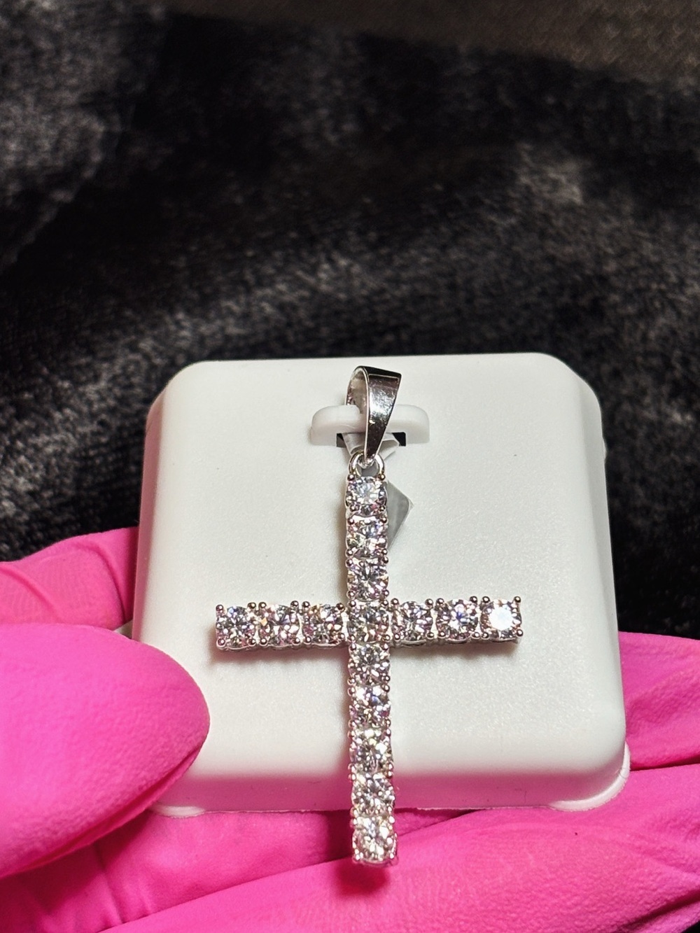 .925 Sterling Silver 1 CTW VVS Moissanite Medium Cross Pendant - Picture 11 of 11